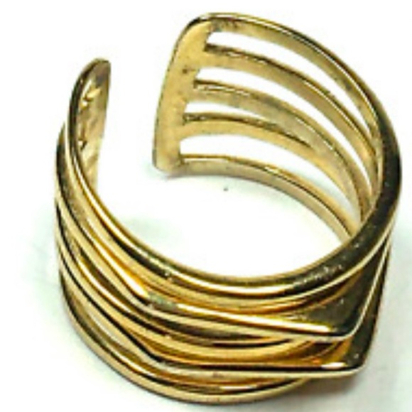 Stella & Dot Maylee Adjustable Waved Ring - Picture 2 of 4